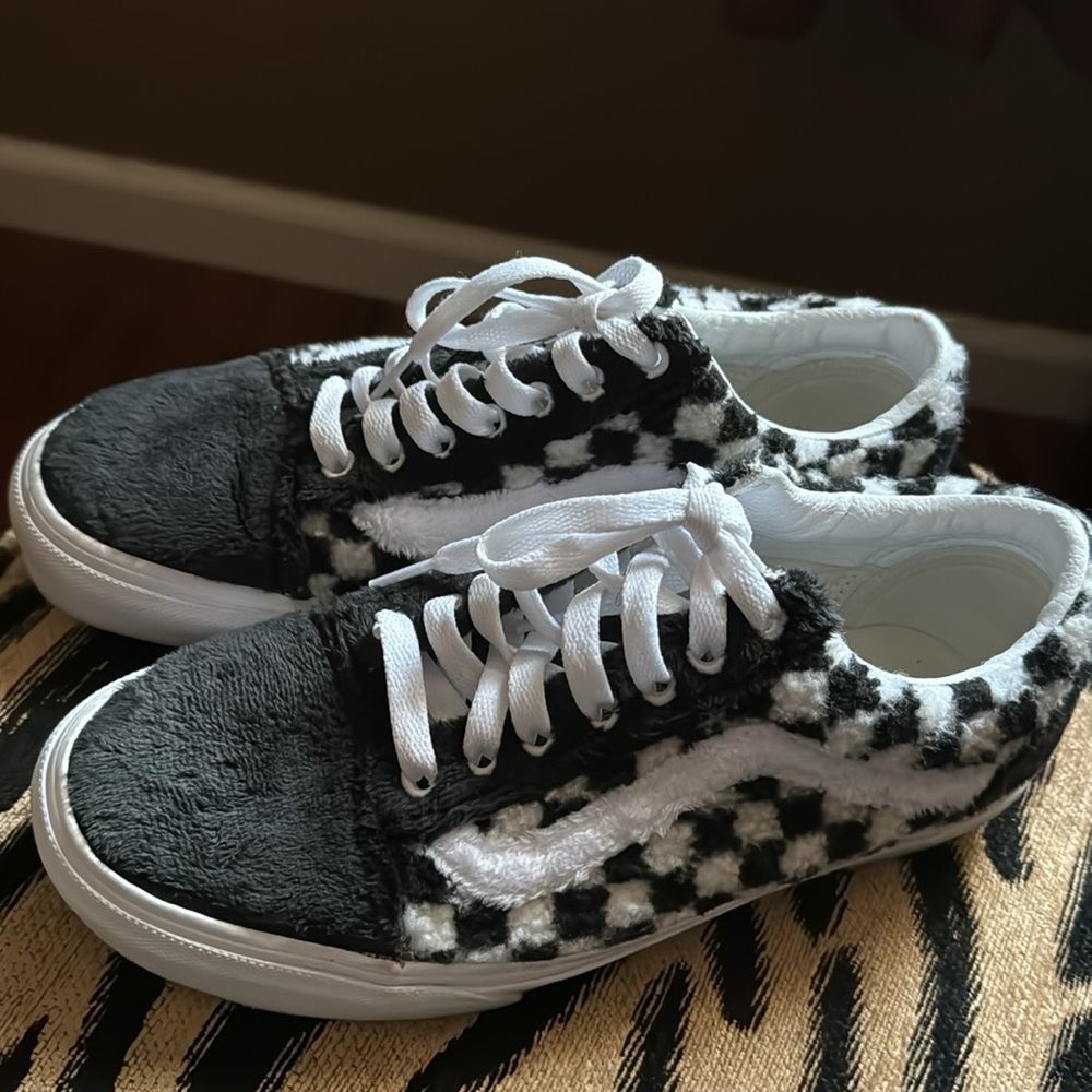 Vans ! Soft & Fluffy - Picture 3 of 9